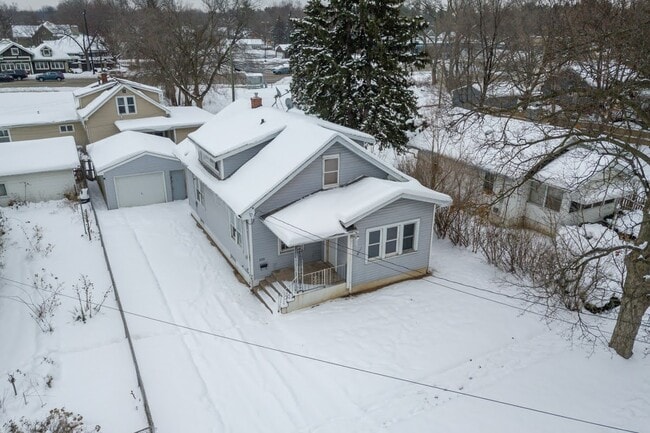 Building Photo - 2319 Hecker Ave