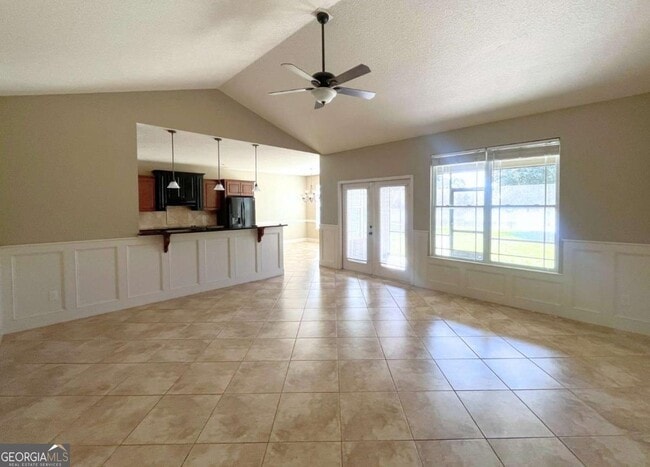 Building Photo - 242 Waters Edge Dr