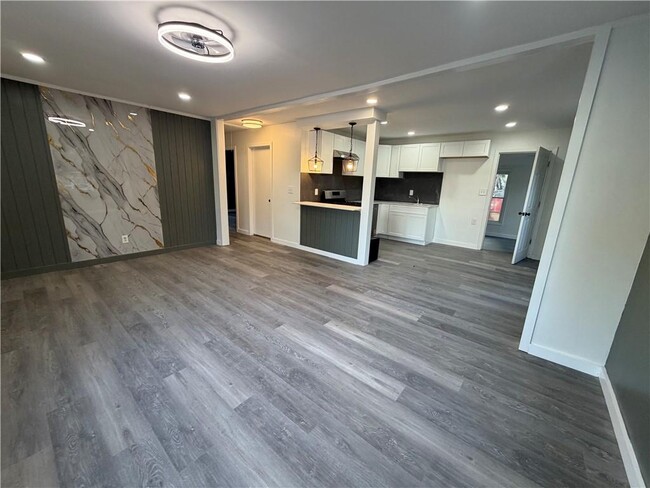 Building Photo - 1772 Martin Pl