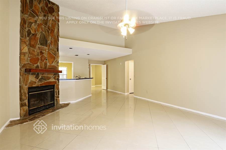 Building Photo - 901 Sandywood Dr