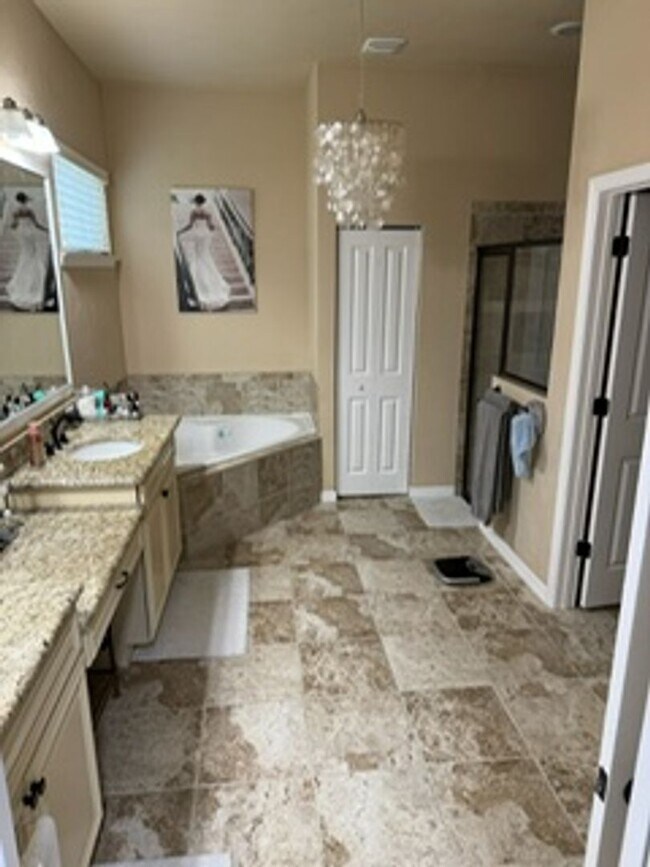 Building Photo - Immaculate Longleaf 4/3 with Office