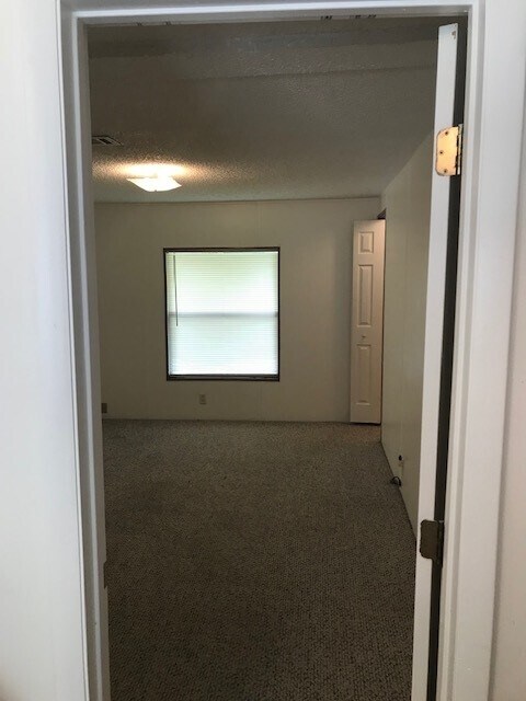 Building Photo - 1065 SW 131st Ave