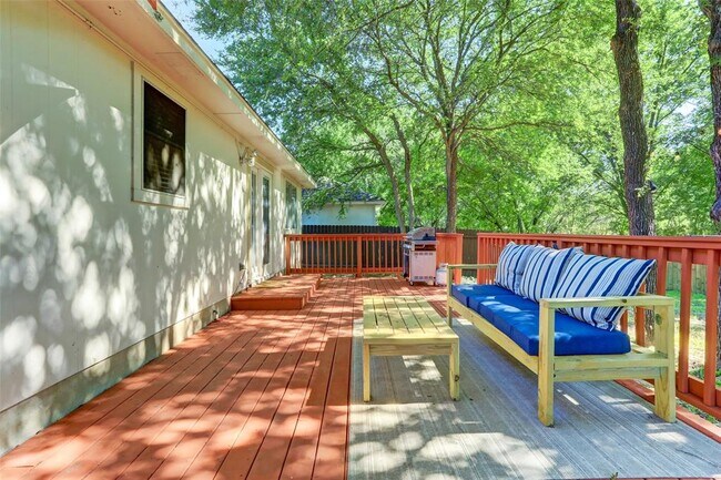 Building Photo - 4802 Walden Cir