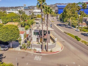 Building Photo - 501-515 N San Vicente Blvd