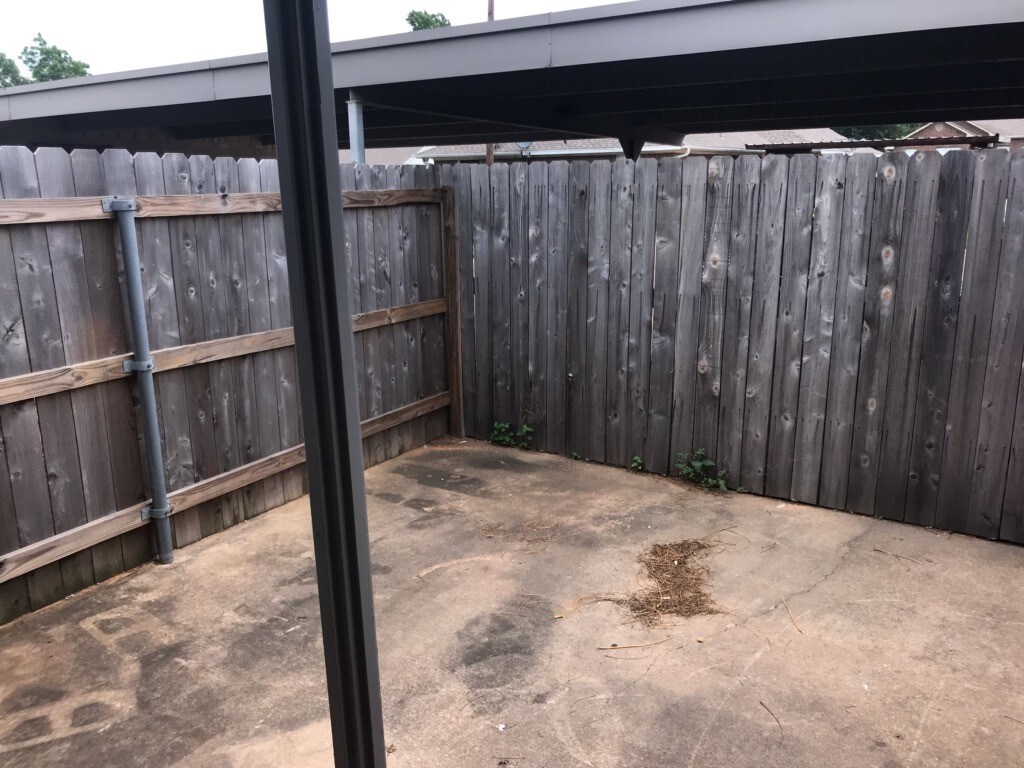 Back patio area - 1044 34th NE