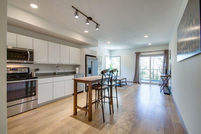 Living and Kitchen Space - 400 Herron Dr