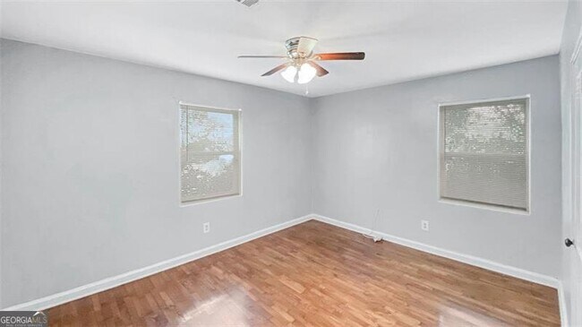 Building Photo - 388 Greencove Ln SE