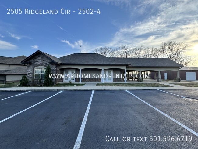 Building Photo - 2502 Ridgeland Cir