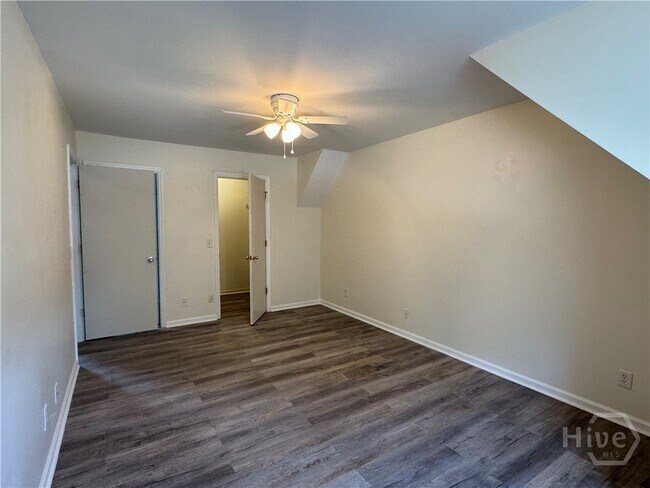 Building Photo - 57 Soling Ave