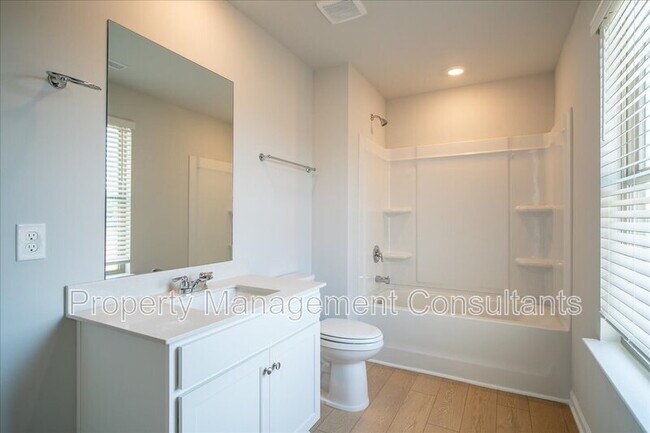 Building Photo - 22857 Dashwood Ln