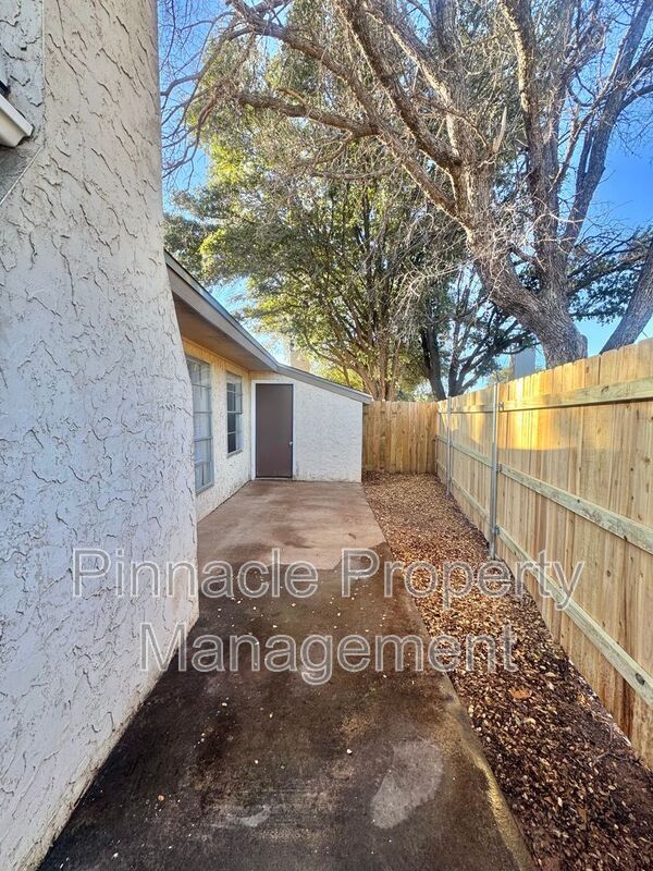 Building Photo - 3814 Wild Rye Trail