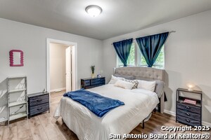 Building Photo - 5027 Blue Bonnet St