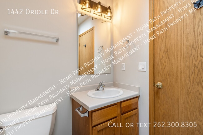Building Photo - 1442 Oriole Dr