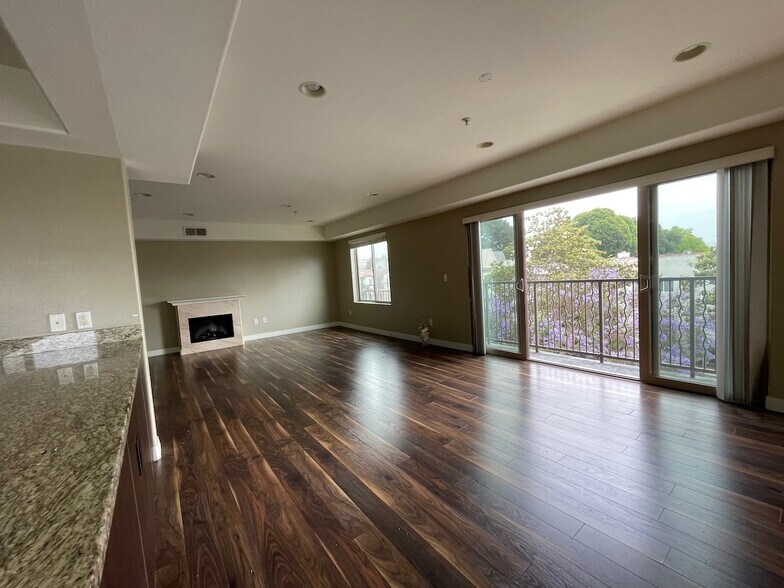LIVING ROOM - 1537 S Holt Ave