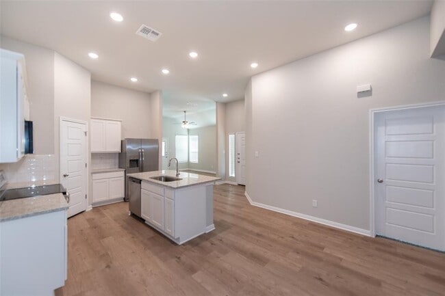 Building Photo - 403 Cross Barn Blvd