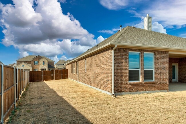 Building Photo - Beautiful 4 Bedroom, 3 Car Garage, Single Story Home in Celina!