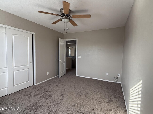 Building Photo - 29252 N Rosewood Dr