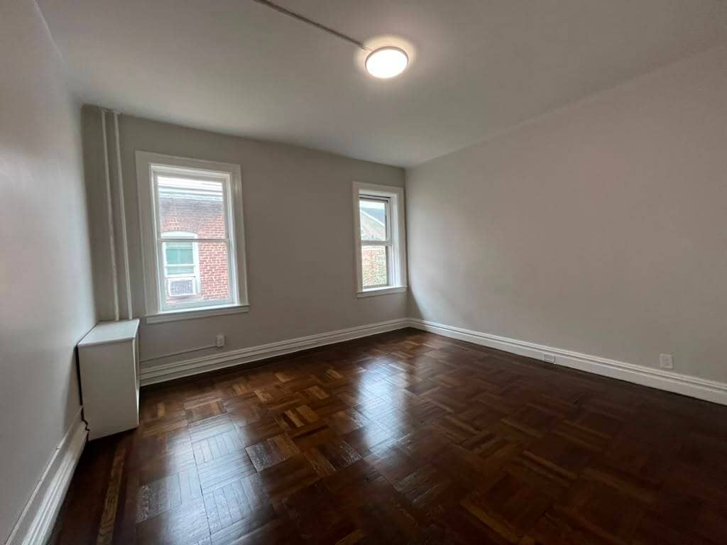Building Photo - 735 Avenue C