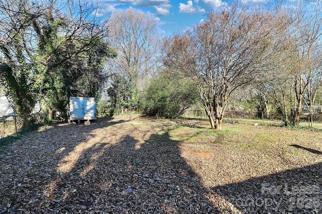 Building Photo - 826 Cantwell St