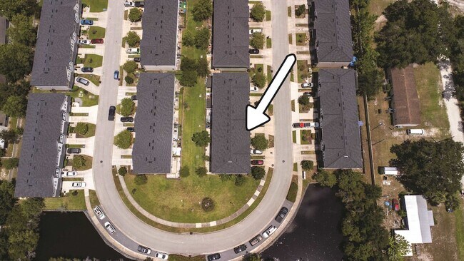 Building Photo - 211 Moultrie Village Ln