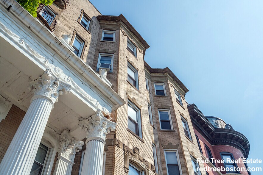 Building Photo - 111 Park Dr
