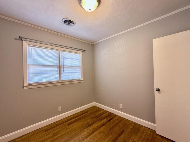 Building Photo - 800 McAbee Dr