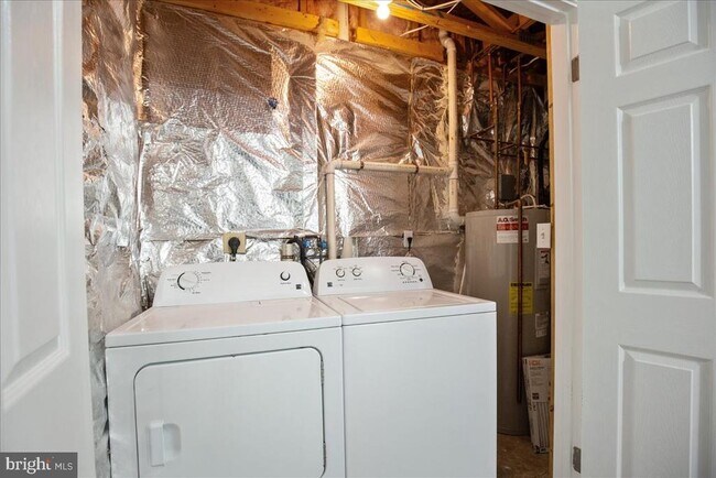 Building Photo - 8000 Delores Ct