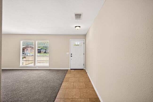 Building Photo - 6222 Fort Maddin St