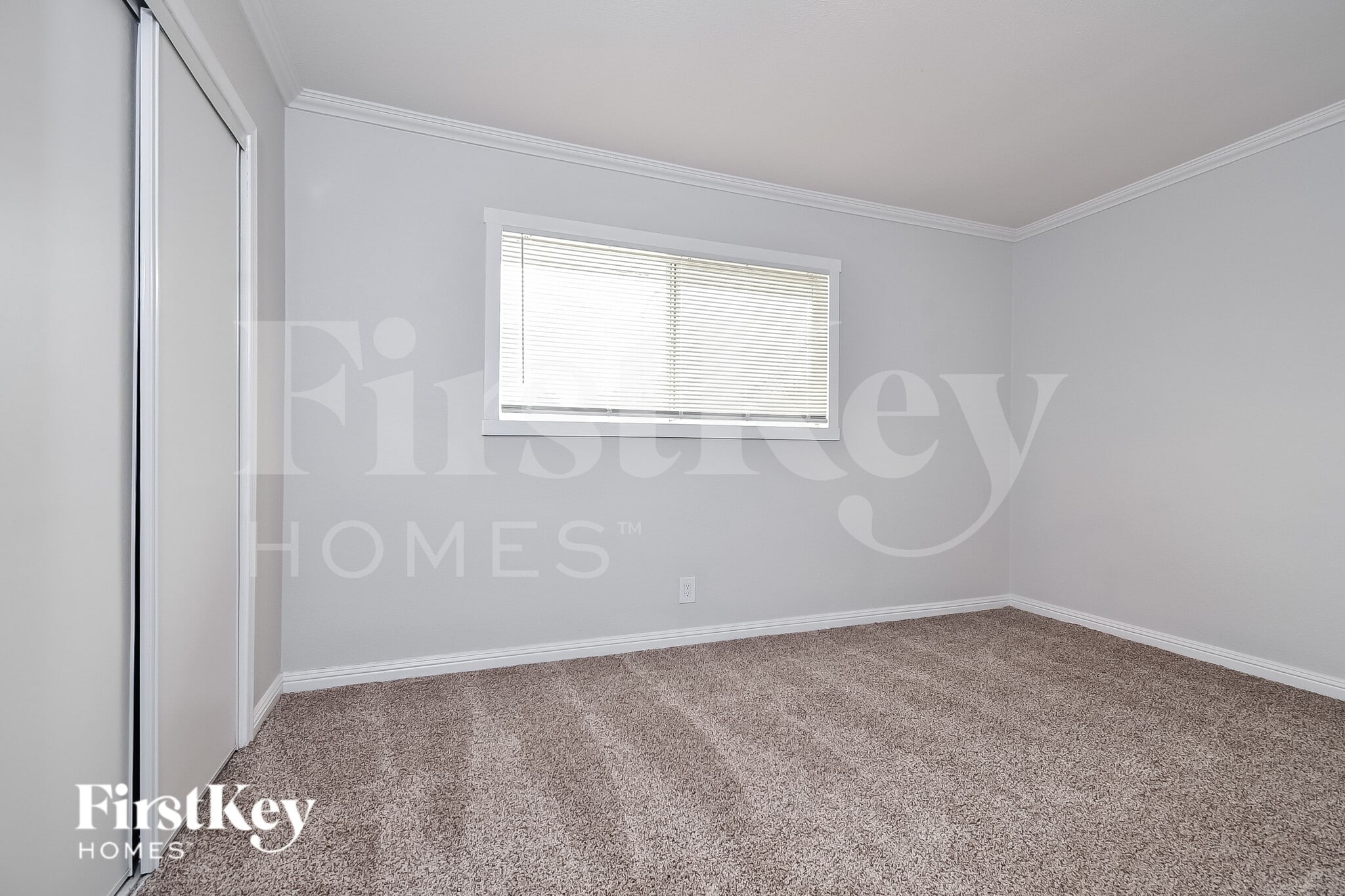 Building Photo - 321 Redstone St