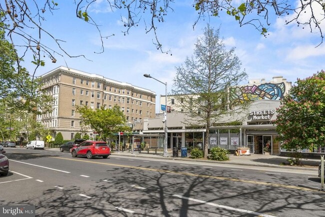 Building Photo - 2328 Champlain St NW