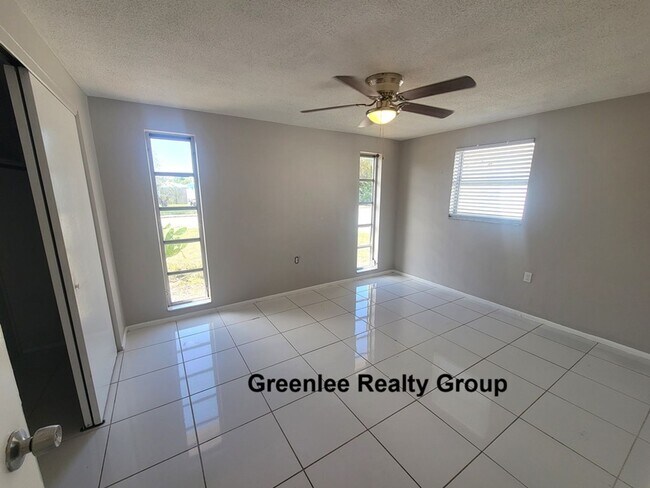Building Photo - Updated 3 Bedroom/1.5 Bathroom POOL Home i...