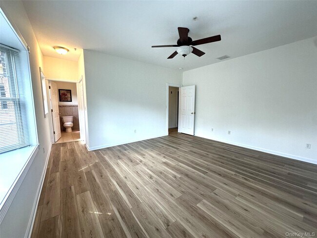 Building Photo - 133 High Point Cir