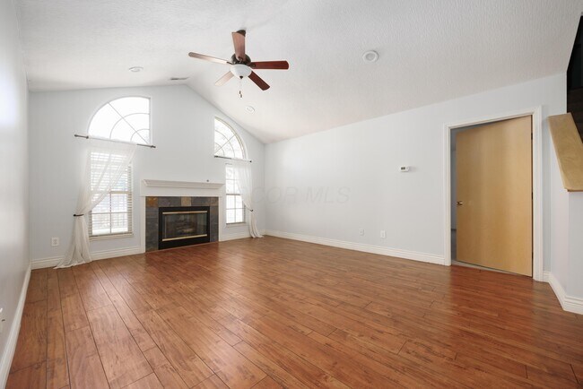 Building Photo - 3906 Sandstone Cir