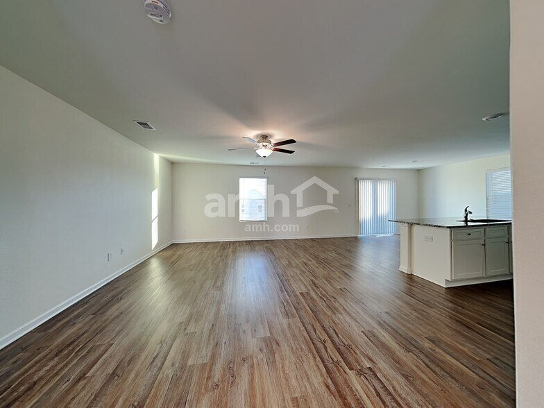 Building Photo - 6072 Mason Tucker Dr