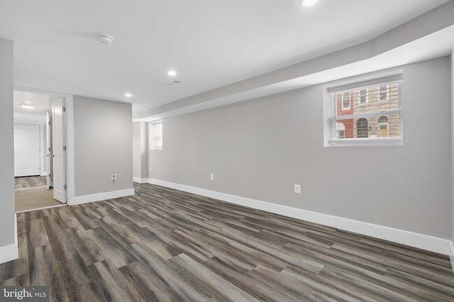 Building Photo - 1235 W Lafayette Ave