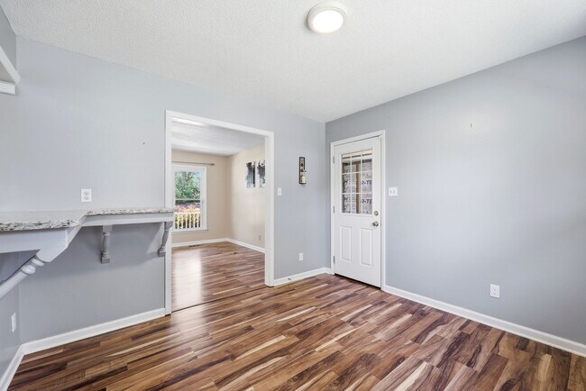 Building Photo - 5914 Ormskirk Dr