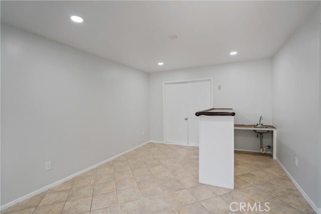 Building Photo - 7055 Avenida Leon