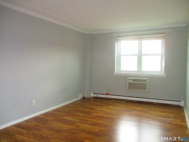 Building Photo - 27 Northill St