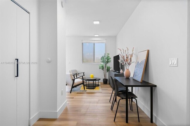 Building Photo - 650 SW 1st St