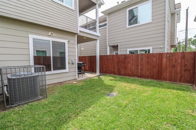 Building Photo - 2307 Clementine St