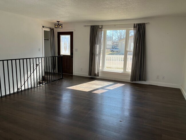 Building Photo - 4 Bed/2 Bath Rental Home in Crooks, SD!!