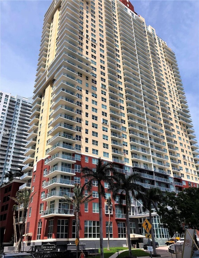 Building Photo - 1155 Brickell Bay Dr