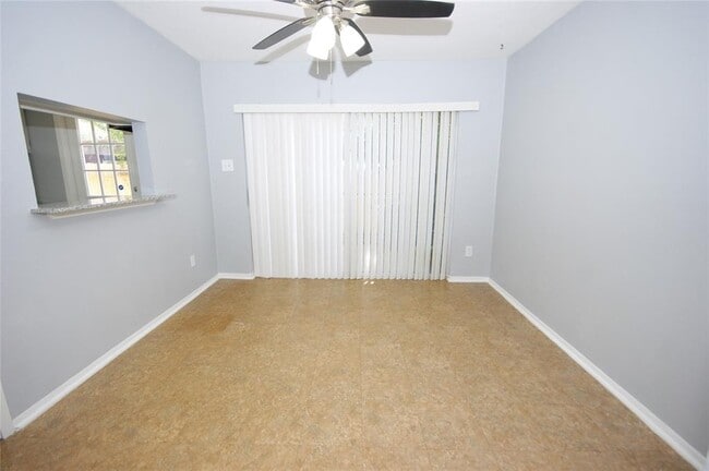 Building Photo - 7925 Grove Ridge Dr