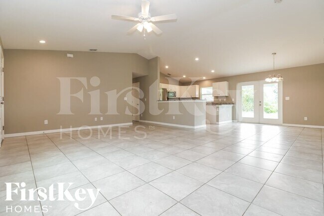 Building Photo - 10379 Grail Ave