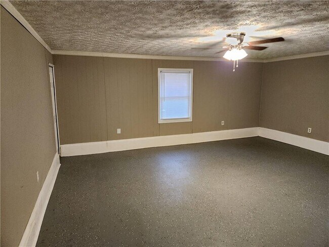 Building Photo - 171 Sarann Ct NW