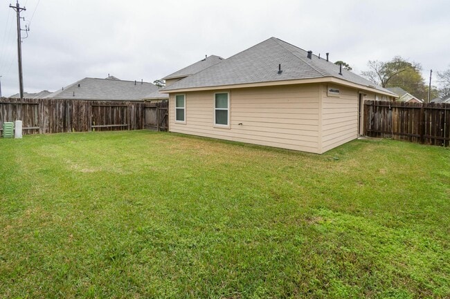 Building Photo - 3811 Cary Creek Dr