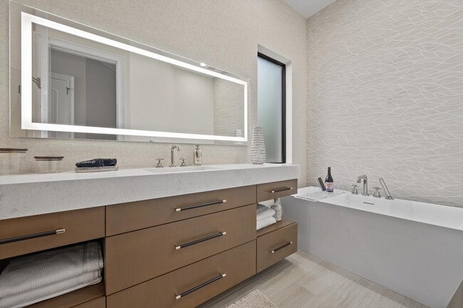 Building Photo - 7474 NE Bay Cove Ct