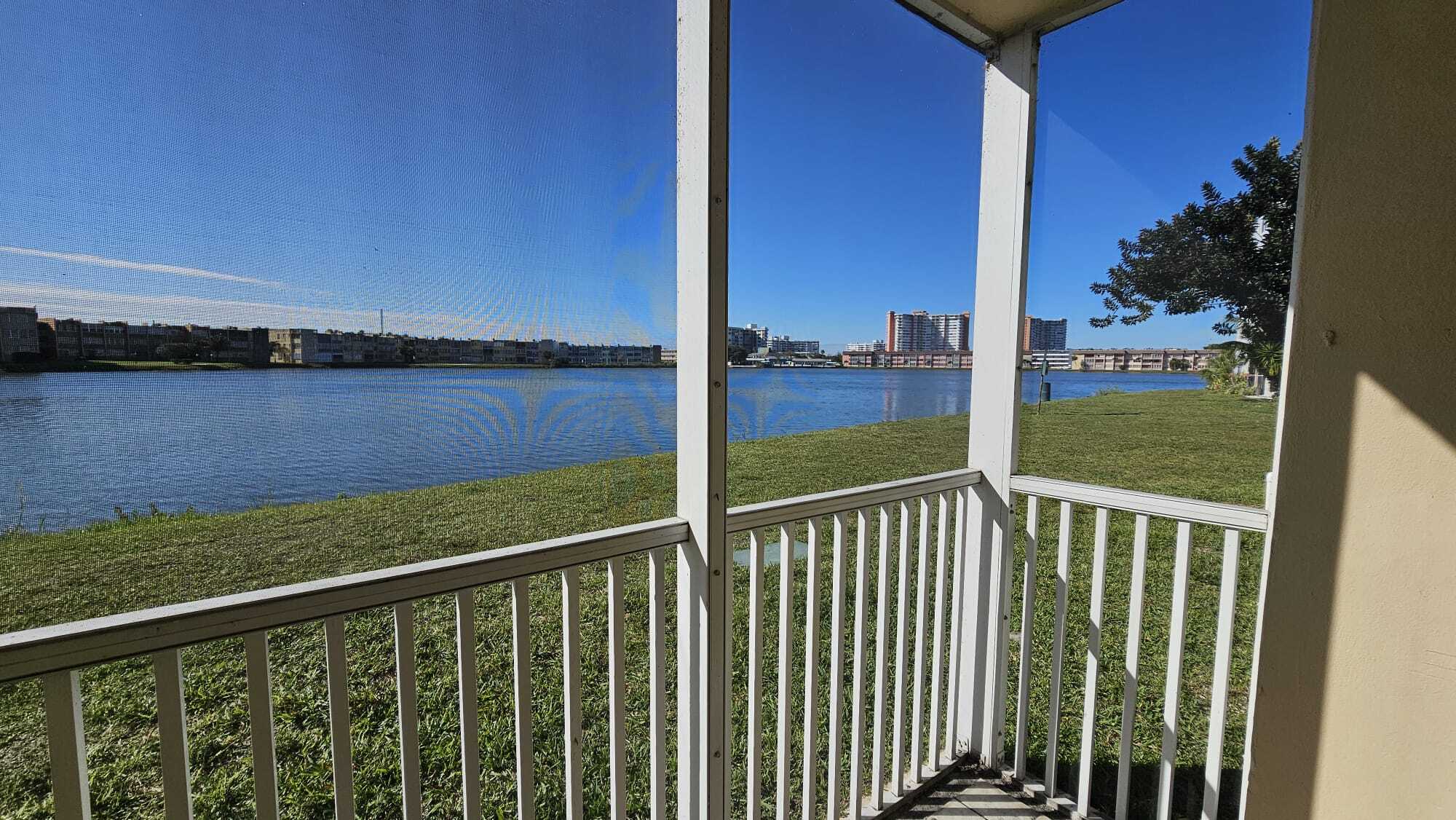 Building Photo - 1670 NE 191st St