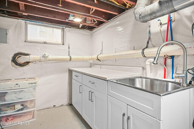 Building Photo - 57 Villa Pl