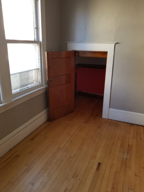 Building Photo - 777-779 Hague Ave